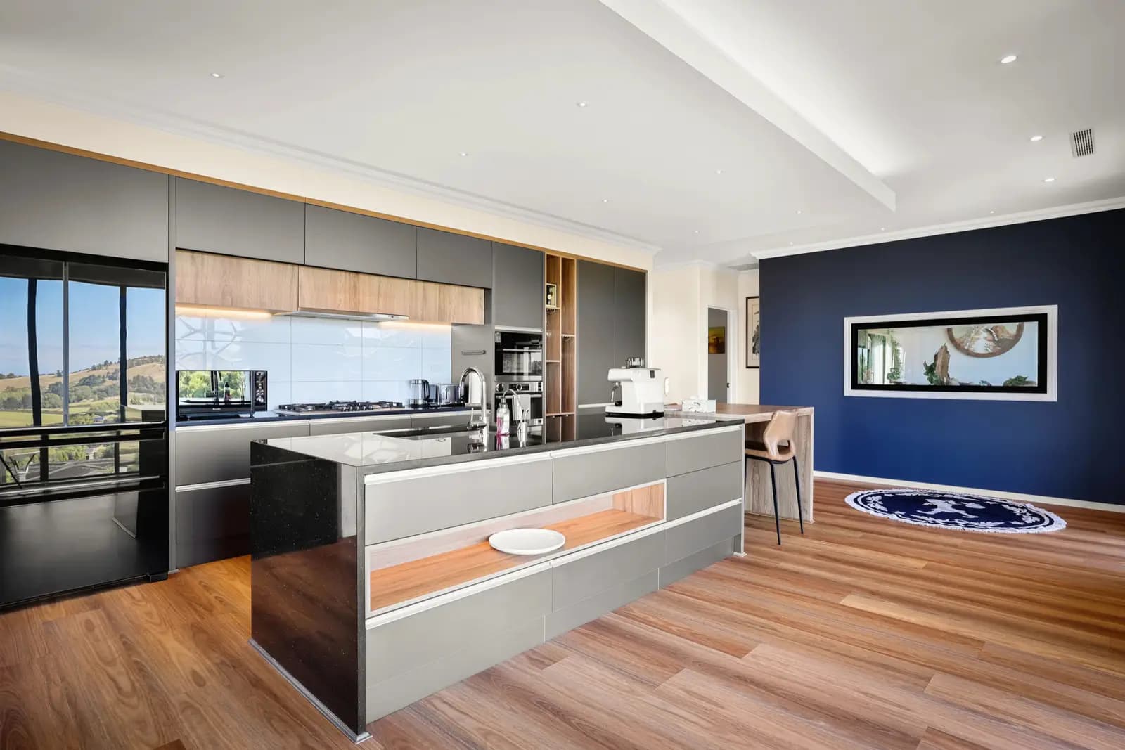 Guest-ready interior